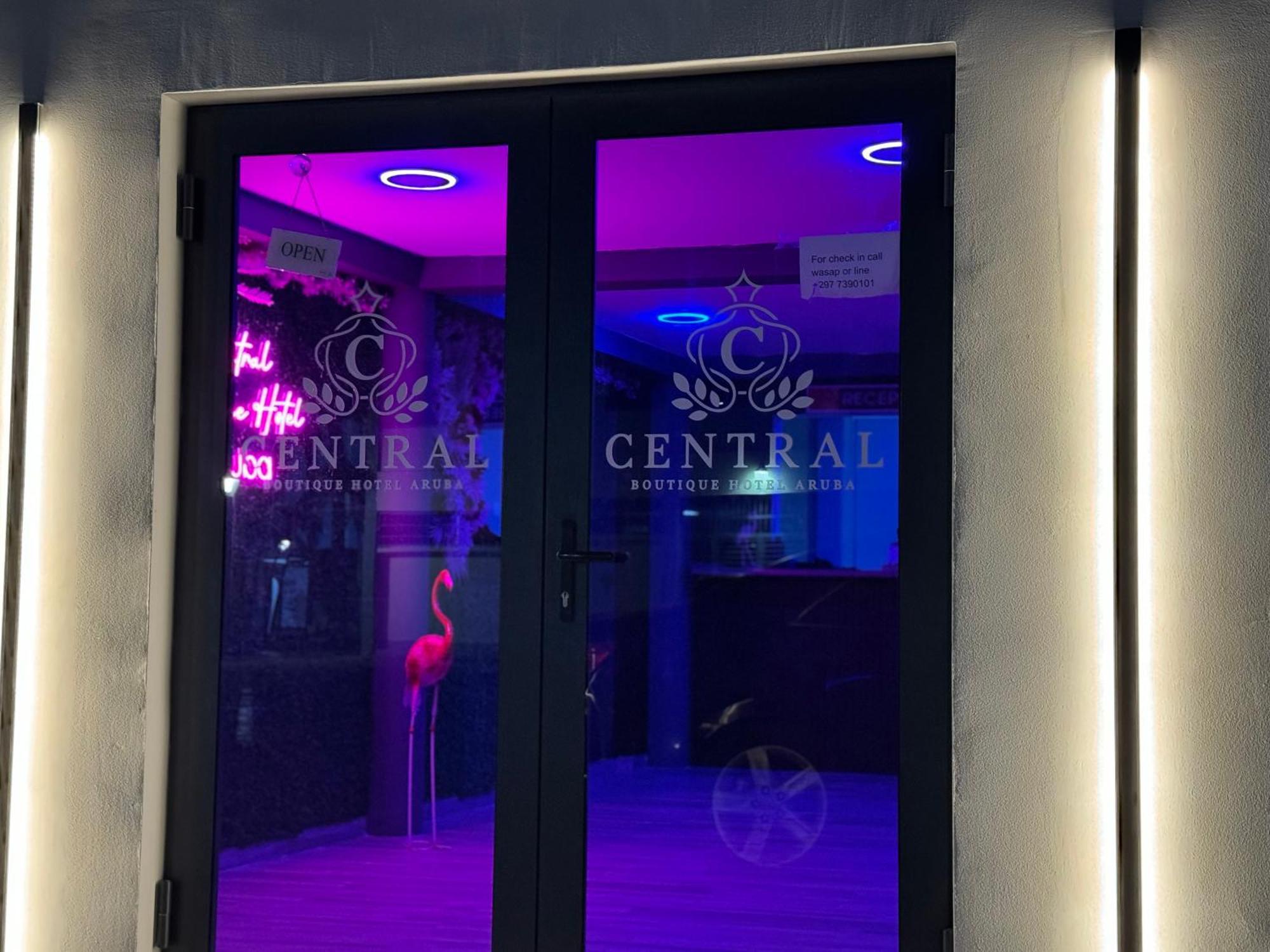 Central Boutique Hotel Oranjestad Exterior foto