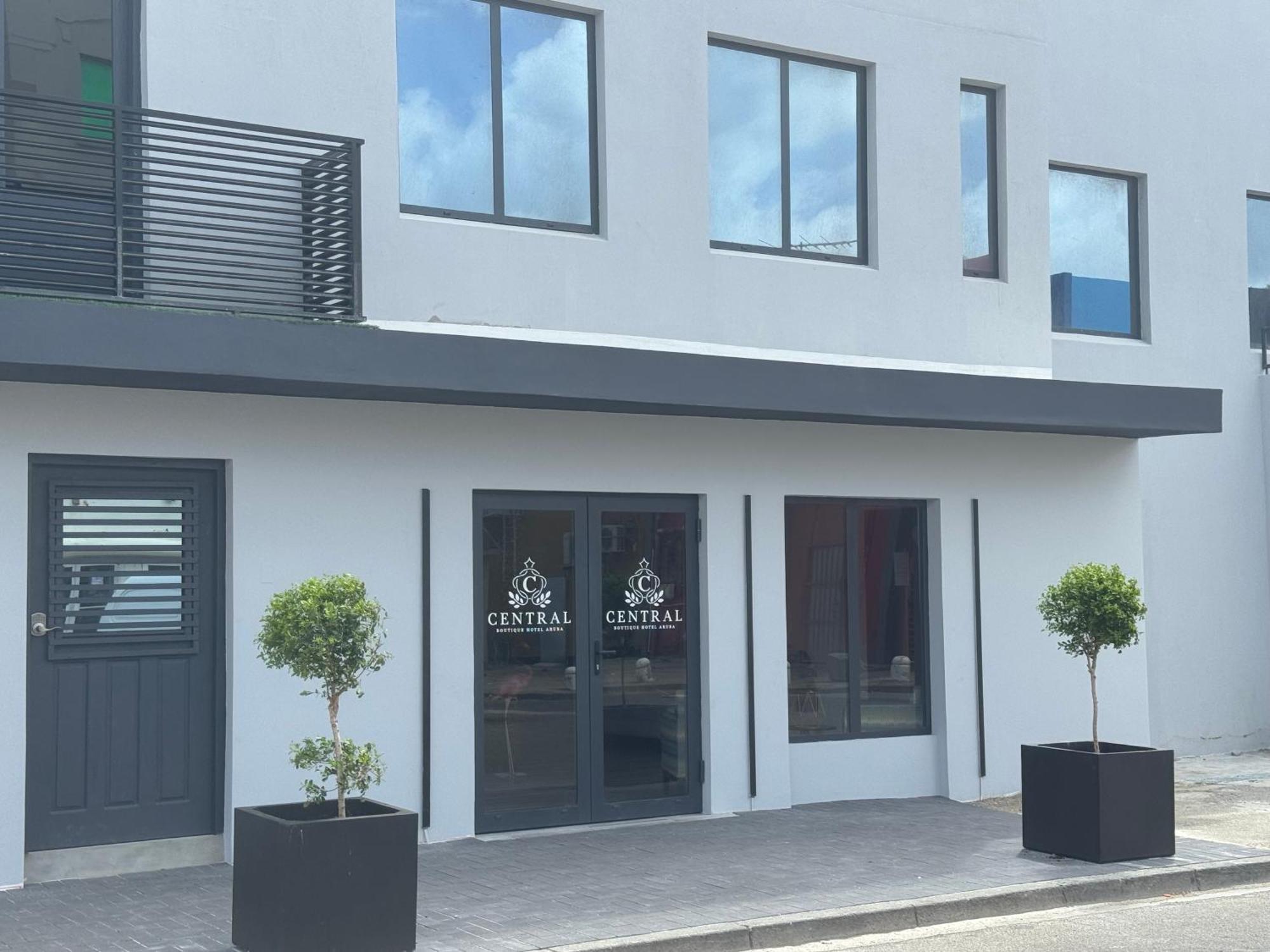 Central Boutique Hotel Oranjestad Exterior foto