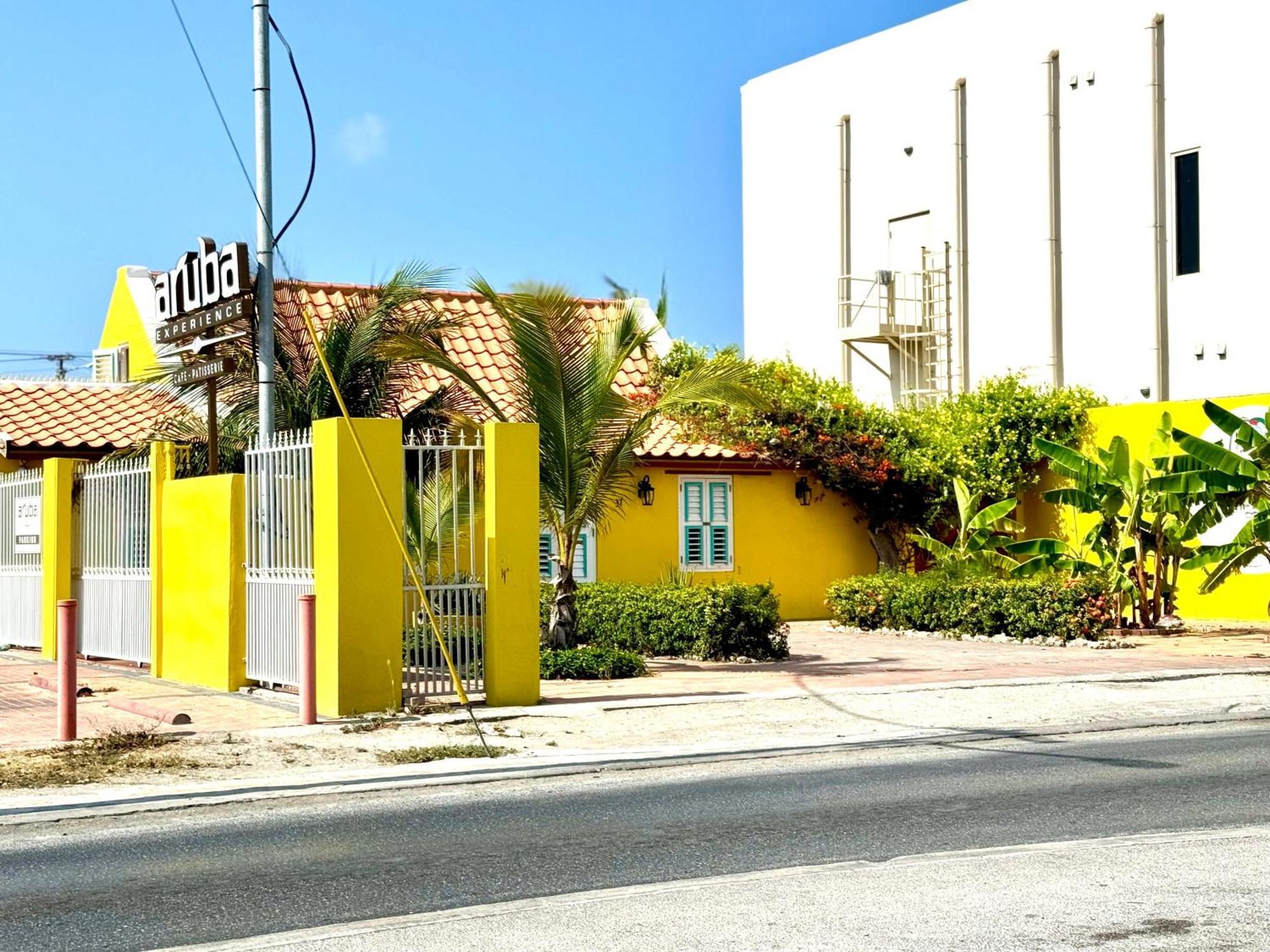 Central Boutique Hotel Oranjestad Exterior foto